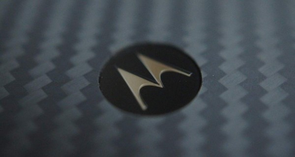 Motorola se sube al barco de las pantallas plegables