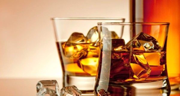 Más de una bebida alcohólica al día aumenta el riesgo de mortalidad y cáncer