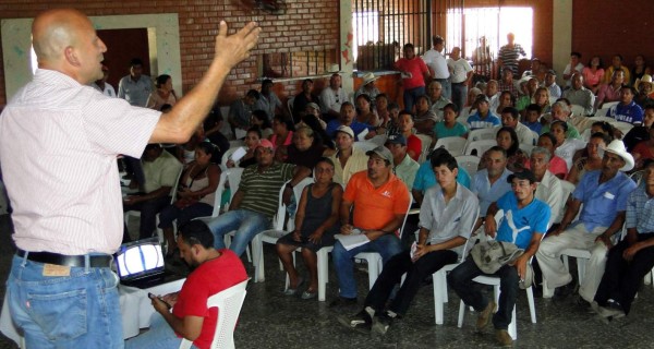Crisis por falta de agua afecta a más de 37,000 pobladores de Santa Cruz