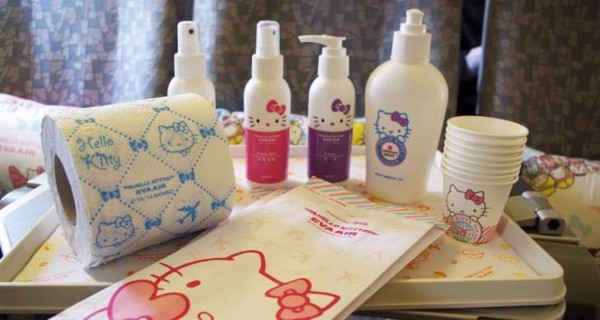 Un avión inspirado en Hello Kitty