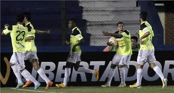 Futbolista marca golazo y celebra de forma peculiar