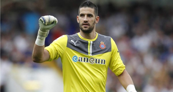 Kiko Casilla sería el sustituto de Iker en Real Madrid