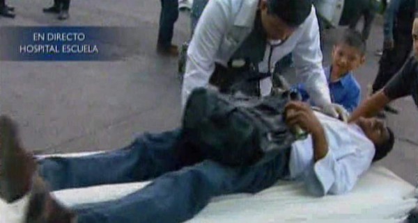 Vuelco de bus interurbano deja un muerto y unos 27 heridos en el sur de Honduras