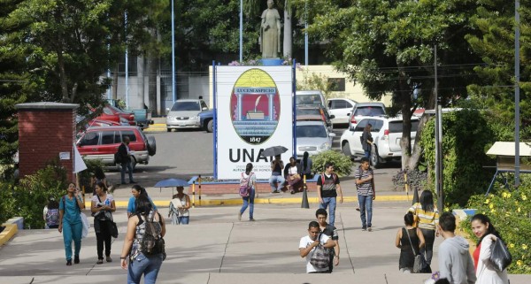 Unas 30 clases en línea ofrece Unah en 2016