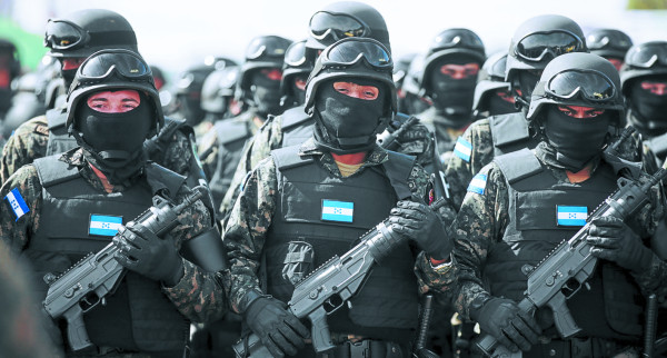 Policía Militar da muestra de su poderío