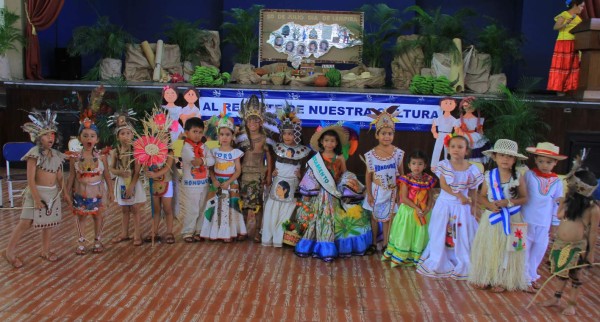 La Salle celebra semana de la hondureñidad