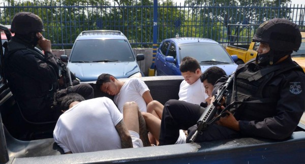 El Salvador firma préstamo con el BCIE por $100 millones para fortalecer seguridad