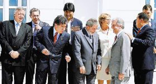 Prensa brasileña dice que cumbre de Mercosur fue 'una pérdida de tiempo'