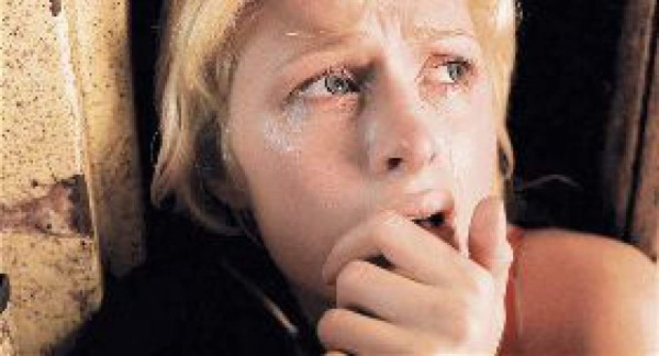 Hilton aprende karate