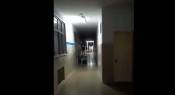 VIDEO: niño 'fantasma' recorre pasillo en hospital argentino