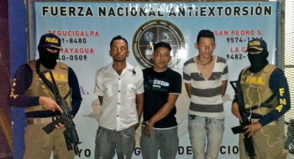 Detienen a supuestos extorsionadores de la banda 'Los Colochos'