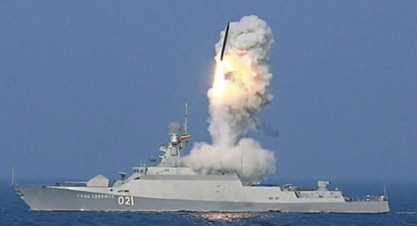 Estados Unidos lanza masivo ataque en Siria