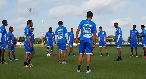 Selección de Honduras trabaja a todo vapor en Houston