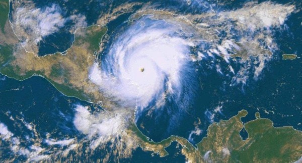 Analizan impacto de La Niña y huracanes en sector agrario de Centroamérica