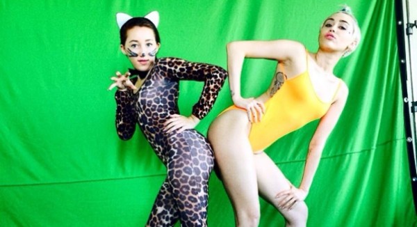 Miley Cyrus quiere proteger la 'inocencia' de su hermana
