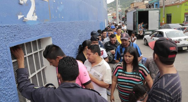 Comenzó venta de boletos previo al Motagua - Olimpia