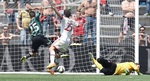 Aficionado descubre infidelidad tras derrota del Milan