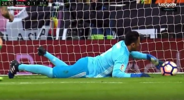 ¡ERRORAZO! El grave fallo de Keylor Navas que le costó un gol al Real Madrid