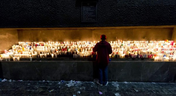 Mexicanos le rinden tributo a la virgen de Guadalupe