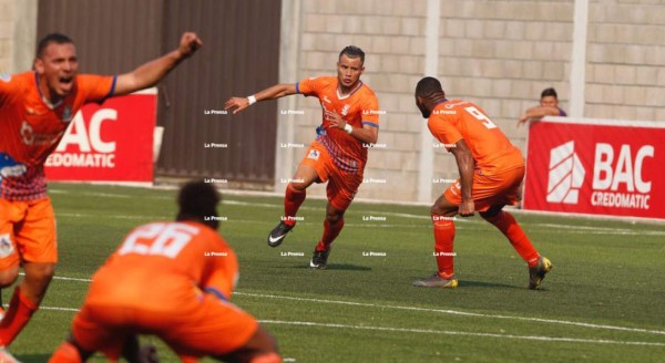 La UPN en gran remontada descarrillan al Real España y acaricia semifinales