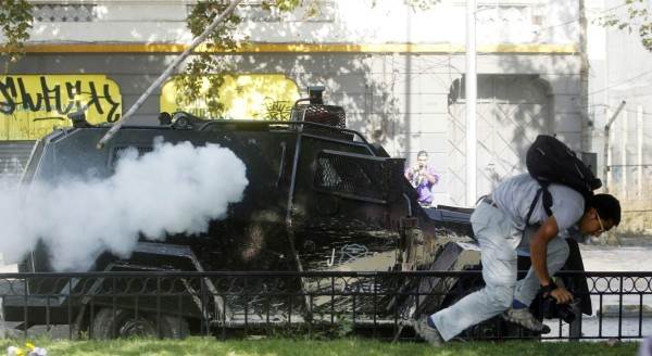 Violentas protestas en Chile dejan dos estudiantes muertos