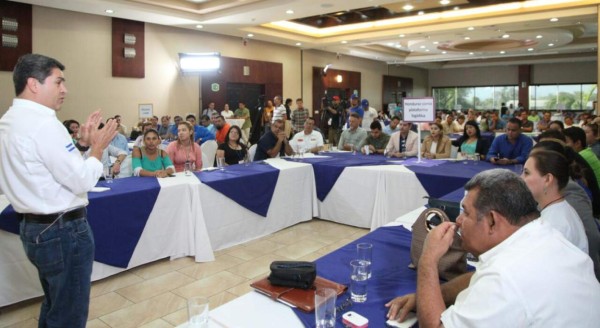 JOH inicia en San Pedro Sula conversatorios para enriquecer plan de gobierno