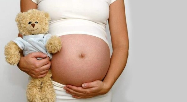 Embarazo de niña violada por padrastro aumenta debate sobre aborto en Chile