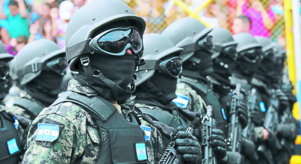 Policía Militar da muestra de su poderío