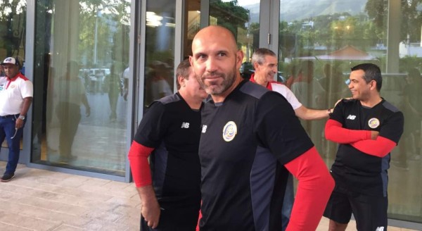 Asistente técnico de Costa Rica enfada a mexicanos por declaraciones en Honduras