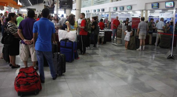 Unos 200,000 viajeros circularán por los aeropuertos de Honduras en época navideña