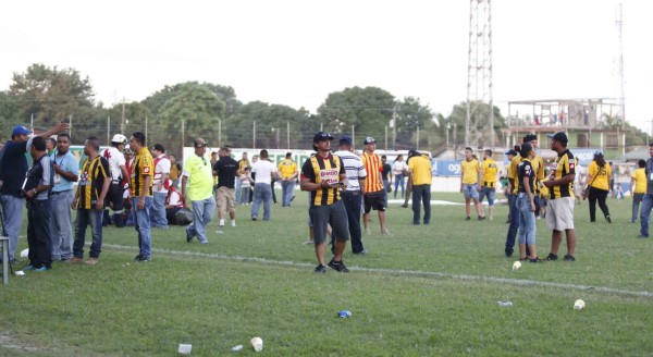 ¡Lamentable! Actos vandálicos en Puerto Cortés tras el Platense -Real España