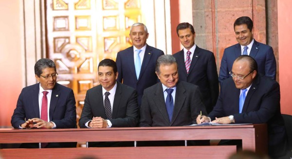 Honduras firma convenio para unirse a gasoducto