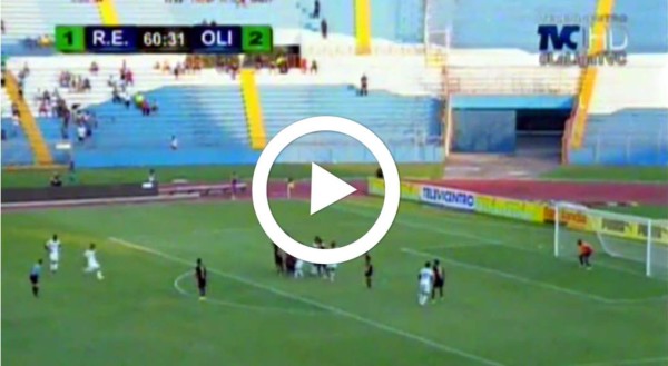 VIDEO: Golazo de tiro libre de Alex López en el clásico