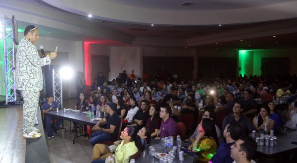 Mil sampedranos le dicen sí a Paco Show