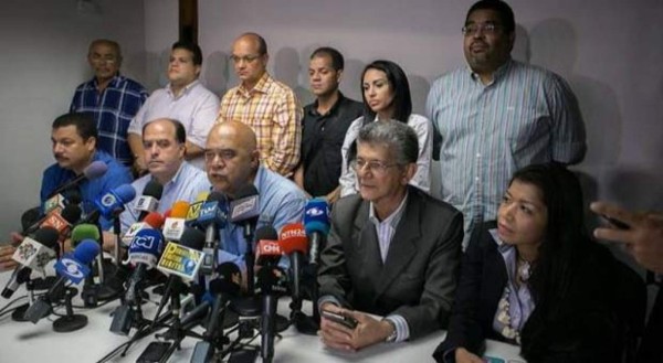 Oposición venezolana denuncia 'golpe judicial”