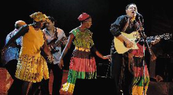 Cóctel de música catracha