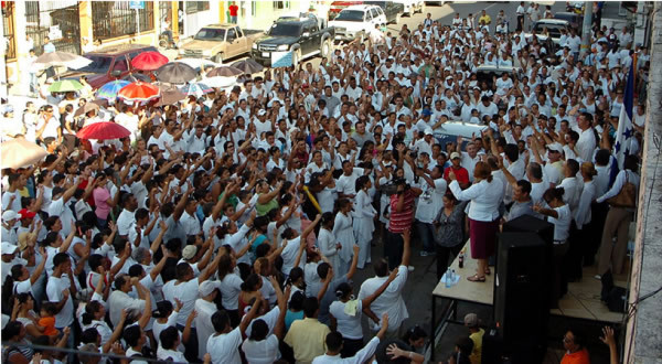 'Honduras jamás caerá en la extrema izquierda'
