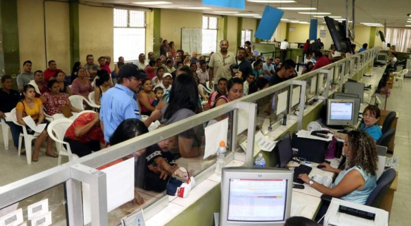 Carga tributaria representará el 17% del PIB para el 2016, según el Icefi