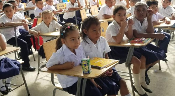 Más de dos millones de alumnos inician clases hoy en Honduras 