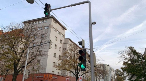 Viena instala semáforos inteligentes que se activan cuando deseas cruzar Austriaylt;/