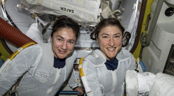 El próximo sueño de las astronautas de la ISS: caminar sobre la Luna