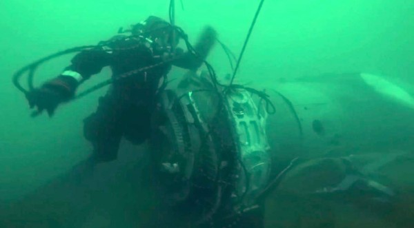 Encuentran la segunda caja negra del avión ruso que se estrelló en el mar Negro