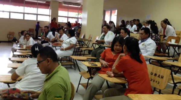 Atenciones a medias en el Mario Rivas debido al paro