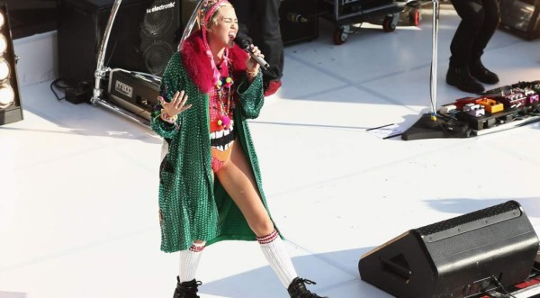 Miley Cyrus muestra su nuevo movimiento: 'Nae nae'