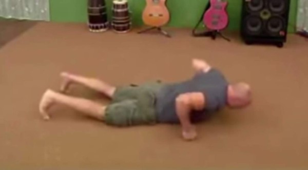 Curiosa técnica para evitar morir ante un atoramiento