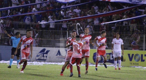 ¡Batacazo! Olimpia fue derrotado ante un sorprendente Vida en el inicio de la pentagonal