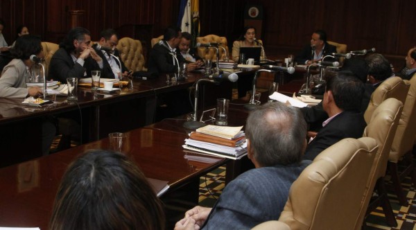 Corporativos sampedranos discuten plan de arbitrios