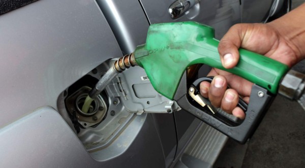Desde hoy rebajan los precios de las gasolinas en Honduras