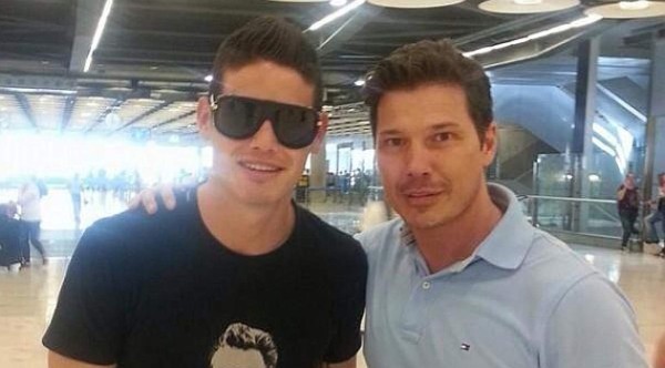 James aterrizó en España