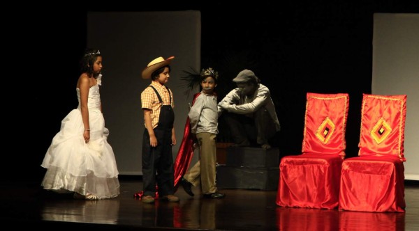 Vacaciones con títeres y teatro